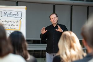 Integralis Akademie - Ausbiler:innen Ute Jungnick und Gerold Wehde Integralis Akademie - Leiter der Integralis Akademie, Gerold Wehde